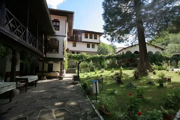 Искат жена за игумен на "Седемте престола"