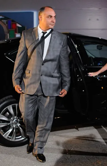 Синът на Цар Киро напусна Къщата 