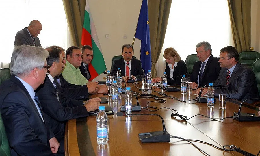 Йовчев: Ситуацията с бежанците не е овладяна напълно