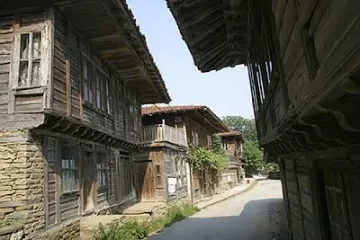 Носията става униформа в Жеравна