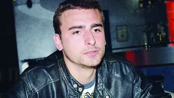 Братът на Бербатов върна скъп телефон