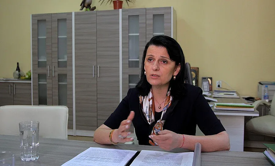 Маринова: Ще убедим бизнеса да ползва кадри от гимназиите