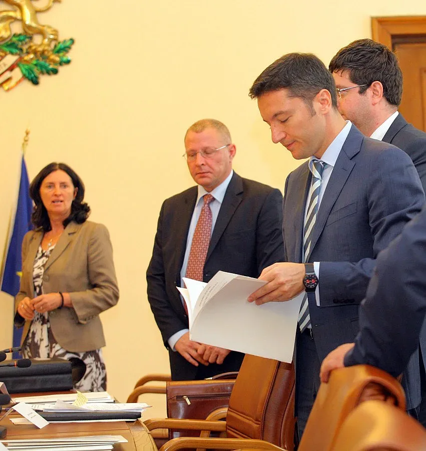 МС с 88 мерки за облекчение на гражданите и бизнеса