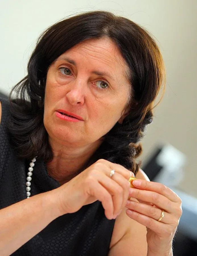 Бобева: Семейно подоходно облагане към края на мандата