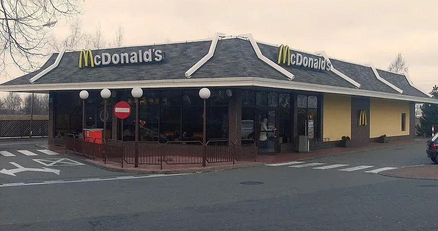 Масова евакуация на Макдоналдс в Полша заради бомба