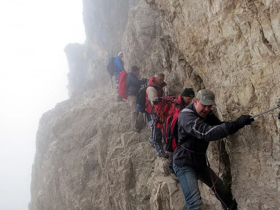 Планинари от Разлог покориха връх в Италия