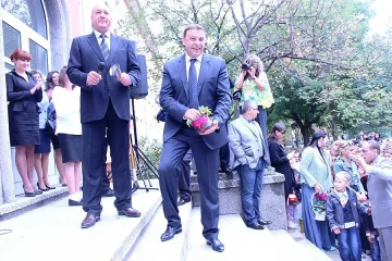 Кметът на Благоевград откри учебната година в две училища