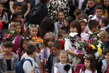 Учителите в Павликени с таблети в час