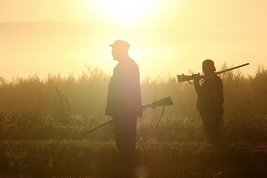 79-годишен простреля три деца с ловна пушка