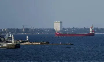 Силни експлозии в Одеса! Колко са българите там