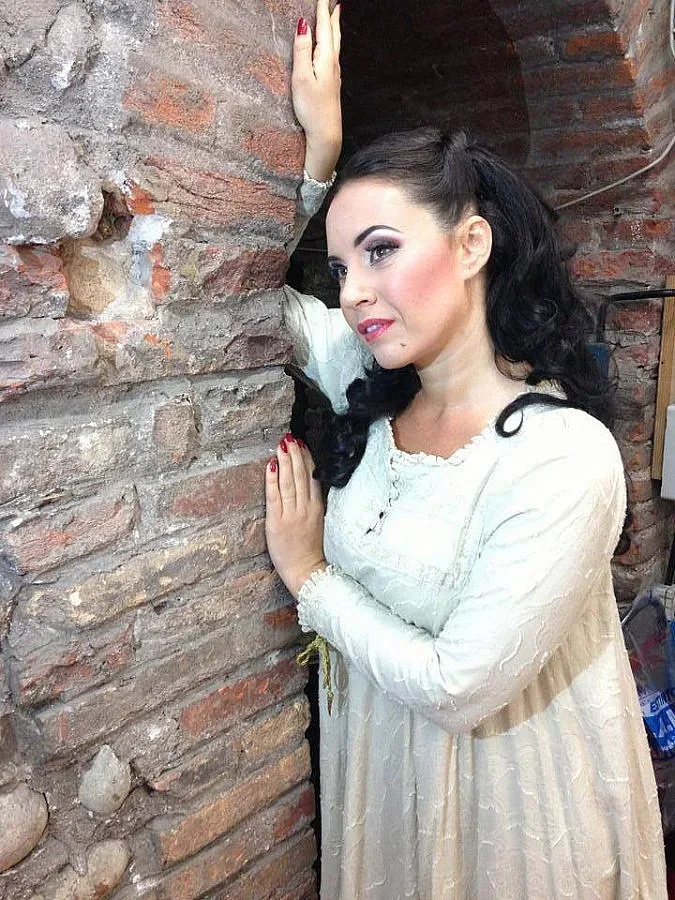 Париж аплодира Соня Йончева