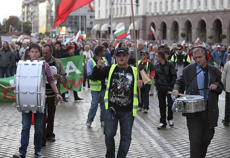 Гейове и дансъри заедно срещу Орешарски