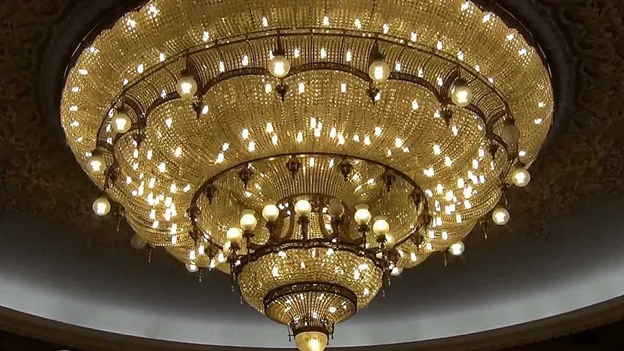 Парламентът купува лампи за 50 бона