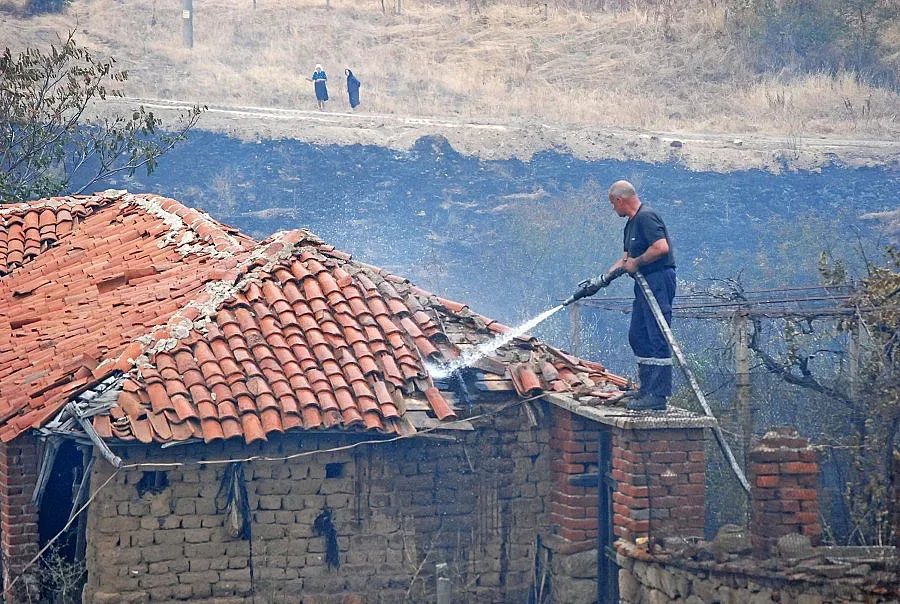800 кг тютюн изгоряха  в Кърджалийско 