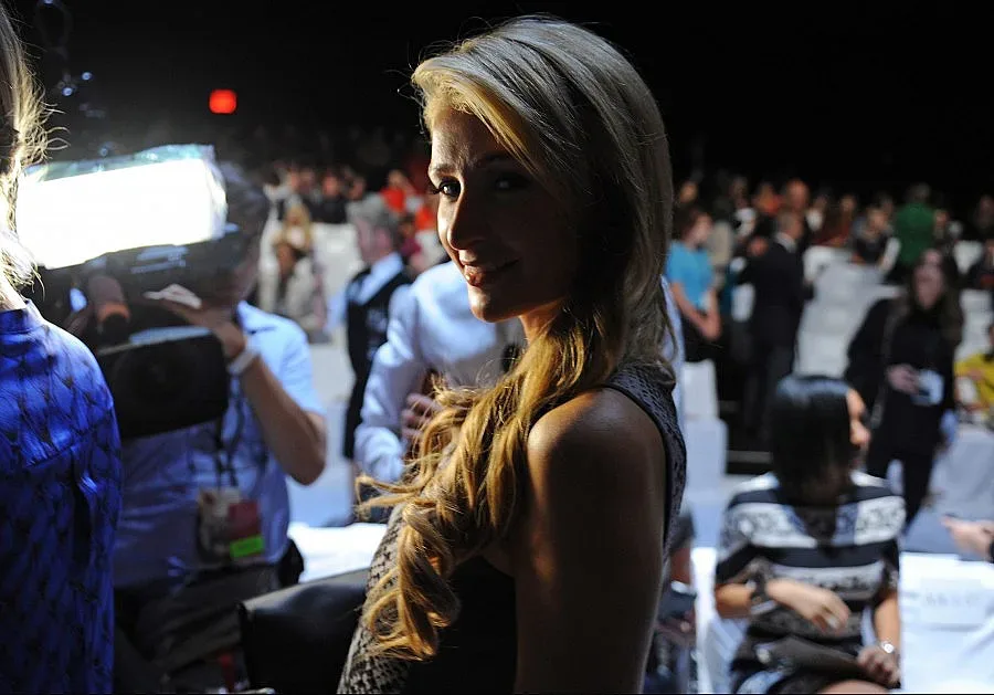 Посрещаме Парис с шопска салата 