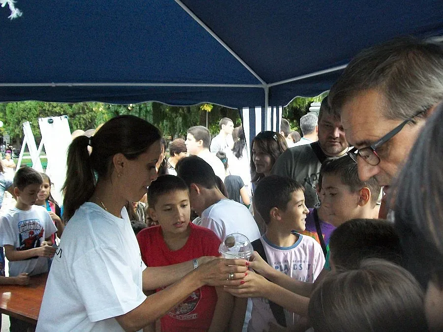 Семейство спечели състезание с охлюви в Стара Загора