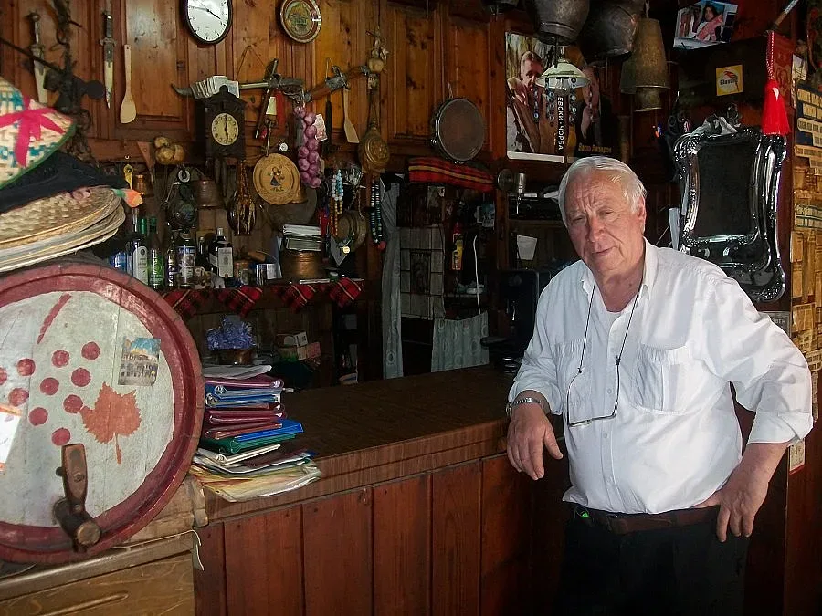 Кръчмар изкушава с любовно вино