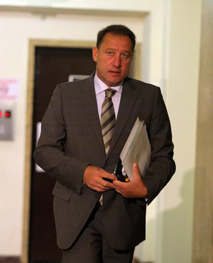 Найденов отряза Тупарев за Бевърли Хилс