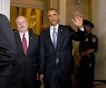 Обама с военна дипломация за Сирия (ОБЗОР)