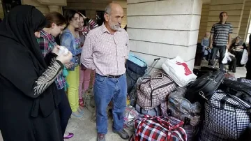Първите сирийски бежанци кацат в Хановер
