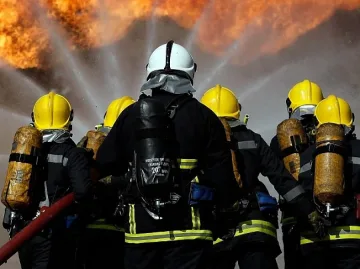 Наплив за пожарникари в Кърджали