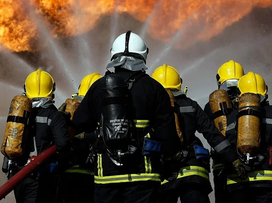 Наплив за пожарникари в Кърджали
