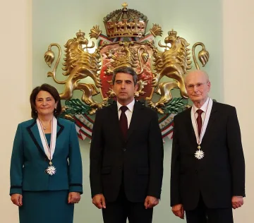 Виолина Маринова с орден "Стара планина"