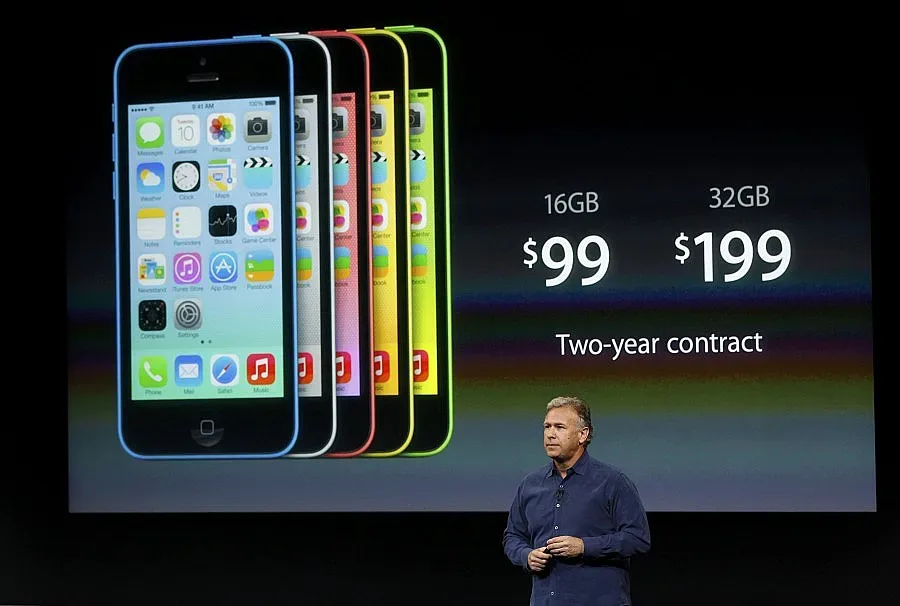 Apple представи iPhone 5C