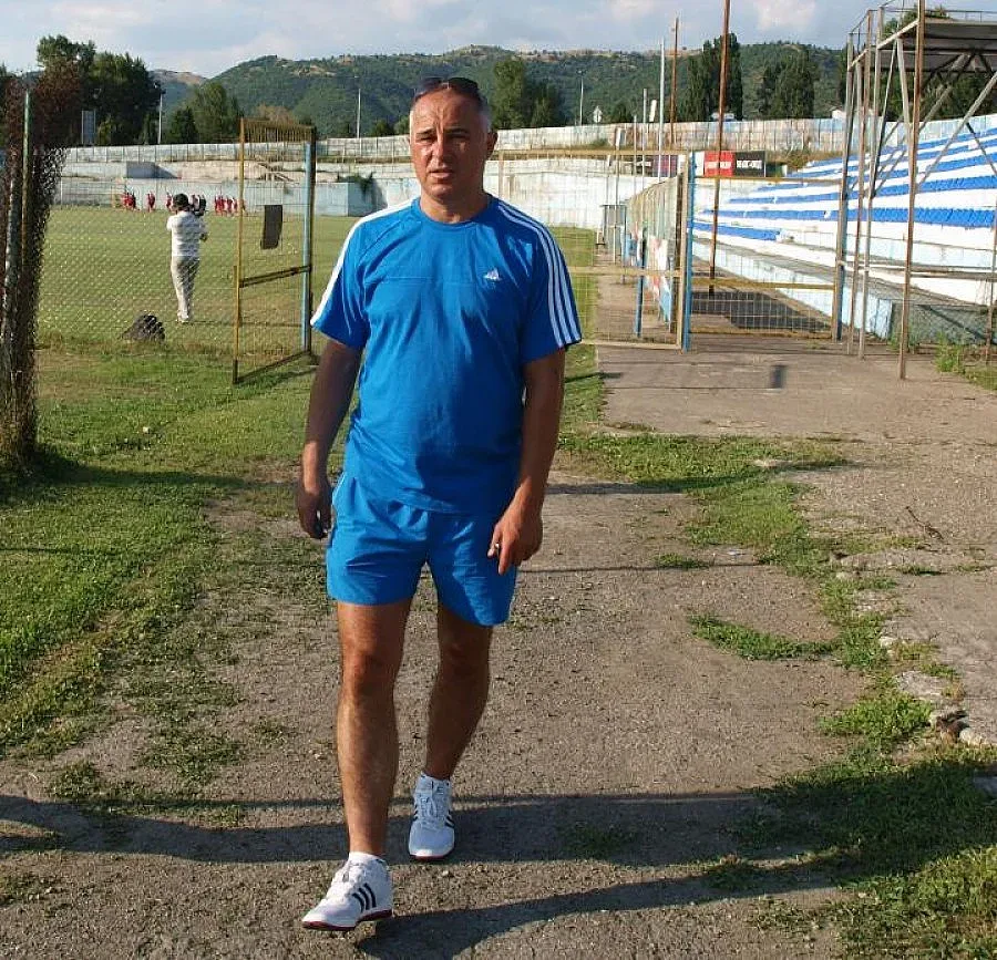 Кметът на Симитли готов да играе футбол като Б. Борисов