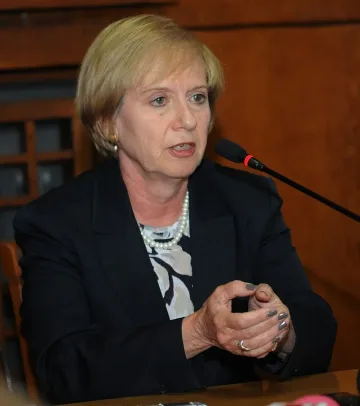 САЩ готови да консултират властта