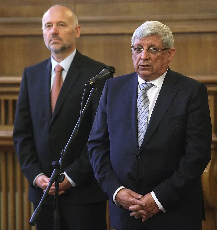 "Авиоотряд 28" разпитва Аню Ангелов