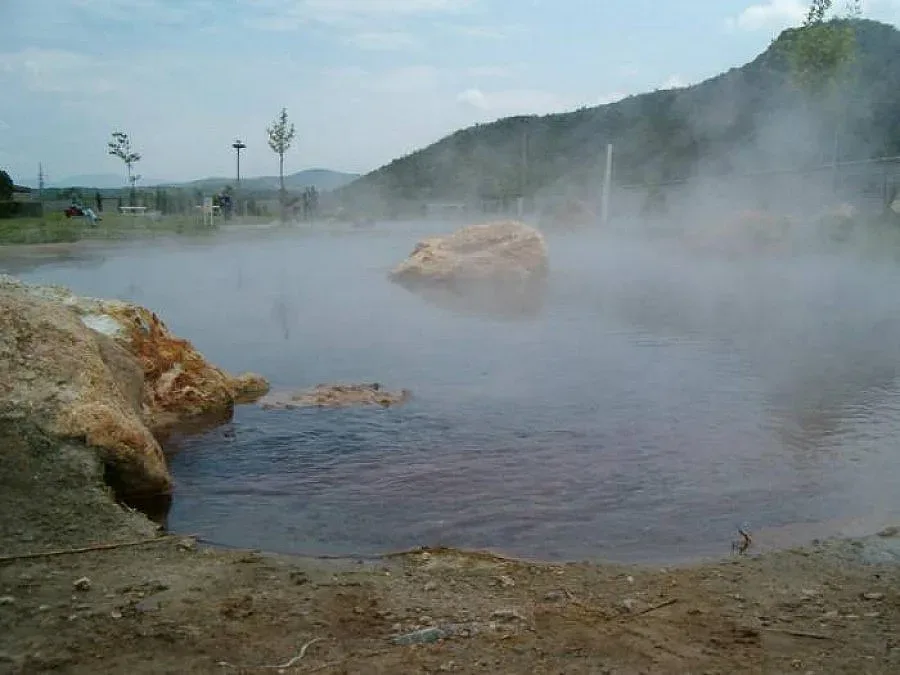 Лечебните извори на Ванга пресъхват