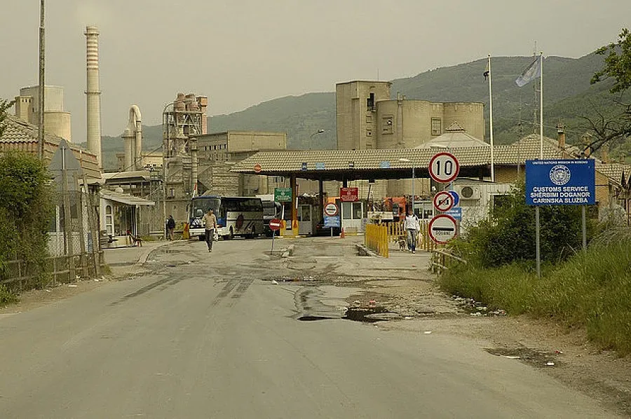 Косово и Македония в търговска война