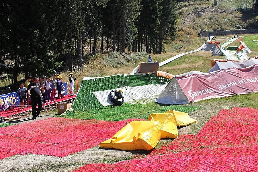 15 000 атакуваха Банско за празниците