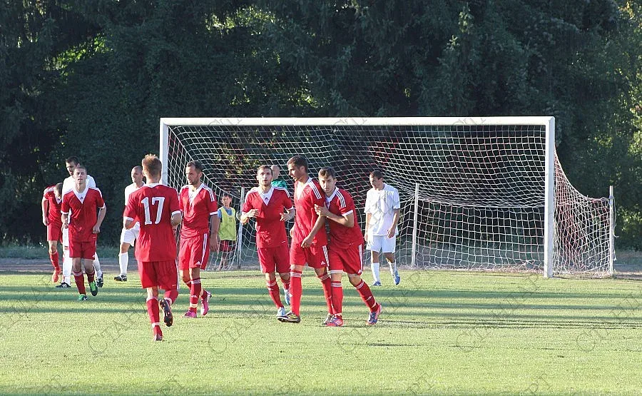 Бербатов донесе късмет на ФК Банско