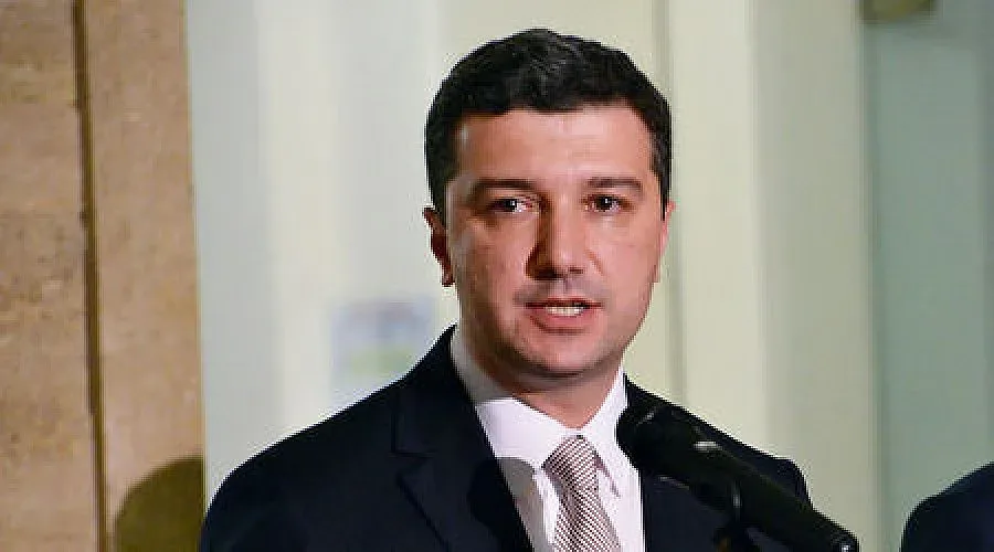 Стойнев: Няма да има поскъпване на тока