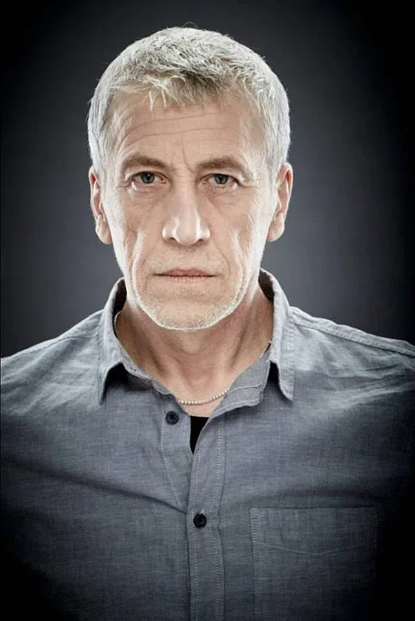 Атанас Атанасов: Пречиствам се на сцената