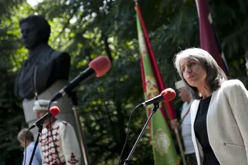 Маргарита Попова твърдо против военен удар в Сирия 