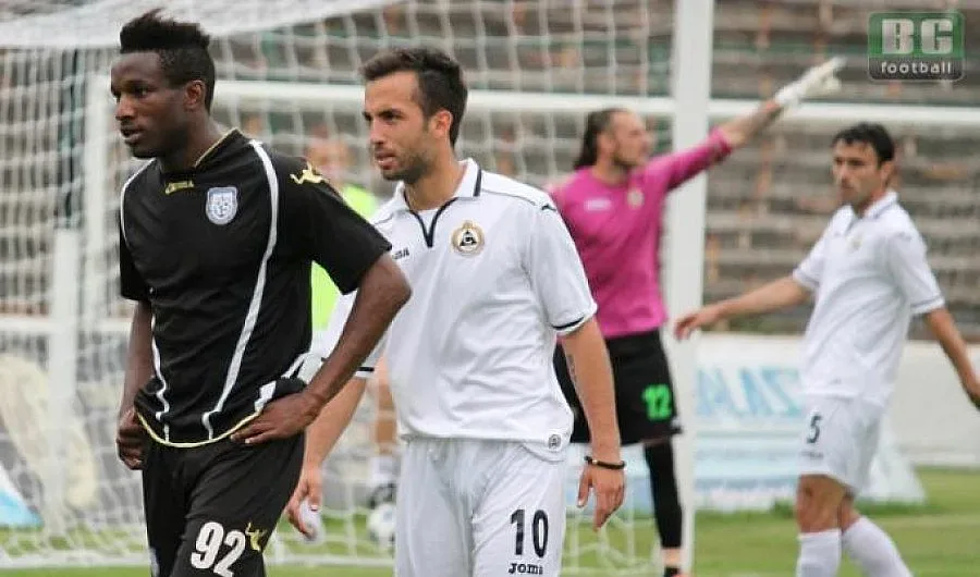 Отмъкват португалец от "Славия"