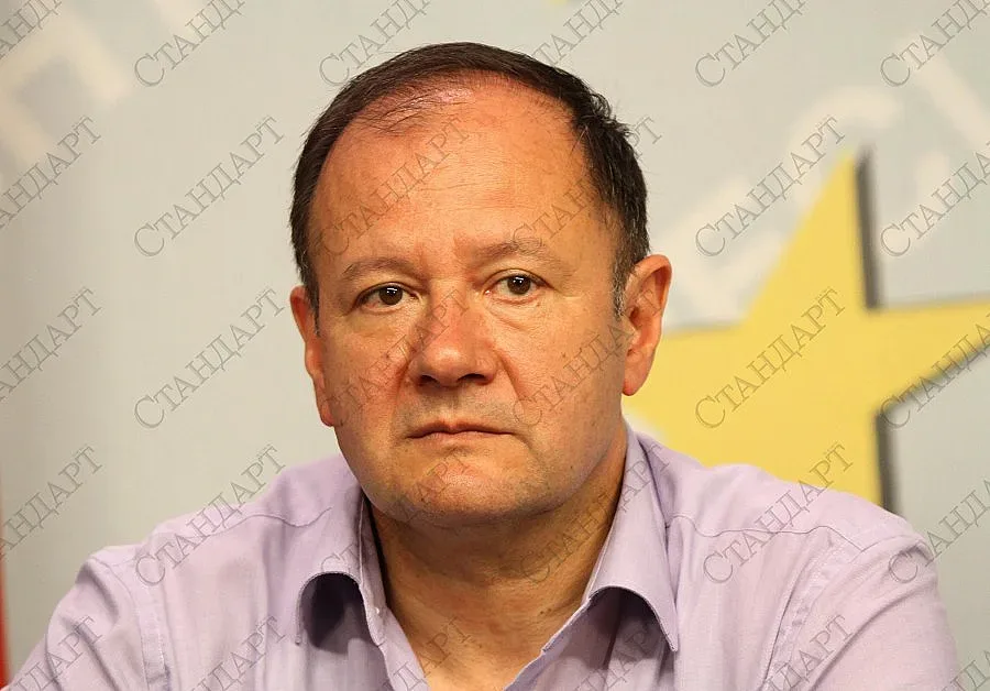 Миков призовава за обединение ден преди Съединението
