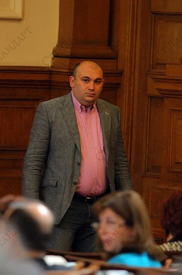 Прекратиха пълномощията на депутата Любомир Петков