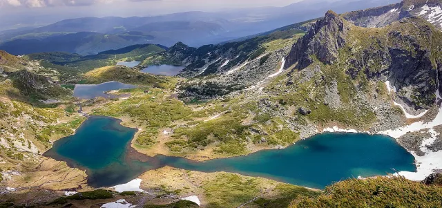 Чужденци паднаха в капана на планината край Седемте рилски езера
