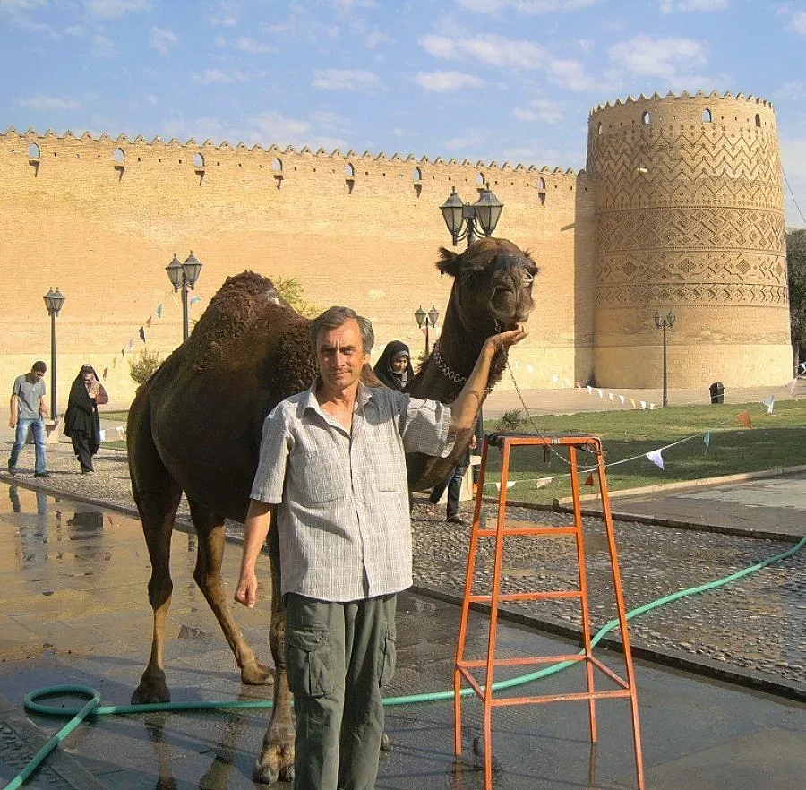 Пернишки пътешественик с приз за пътепис
