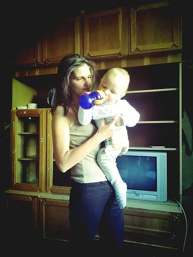 Борч оставя сираци с бебе без покрив