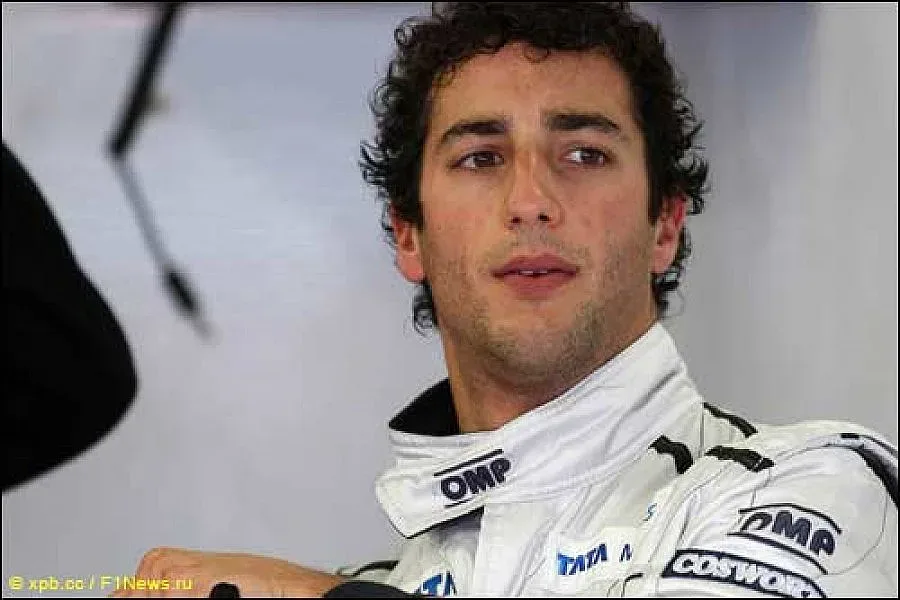 "Ред Бул" даде криле на Рикардо