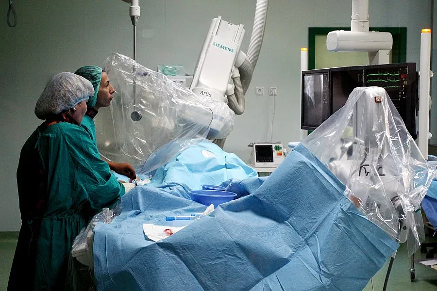 Осигуряват лекарите поне на хиляда лева