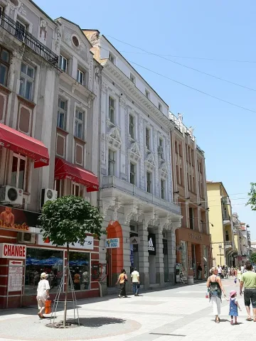 Йордан Йовчев би звънеца в пловдивско школо