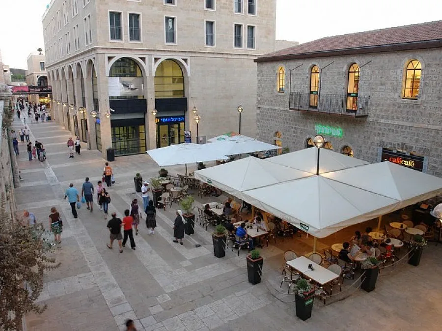 Израел осуети атентат в мол в Ерусалим