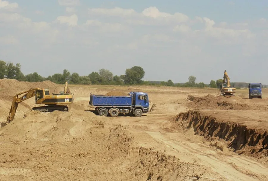 Алармират за незаконен добив на баластра