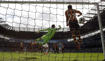 ВИДЕО: Сити се измъчи с Хъл 
